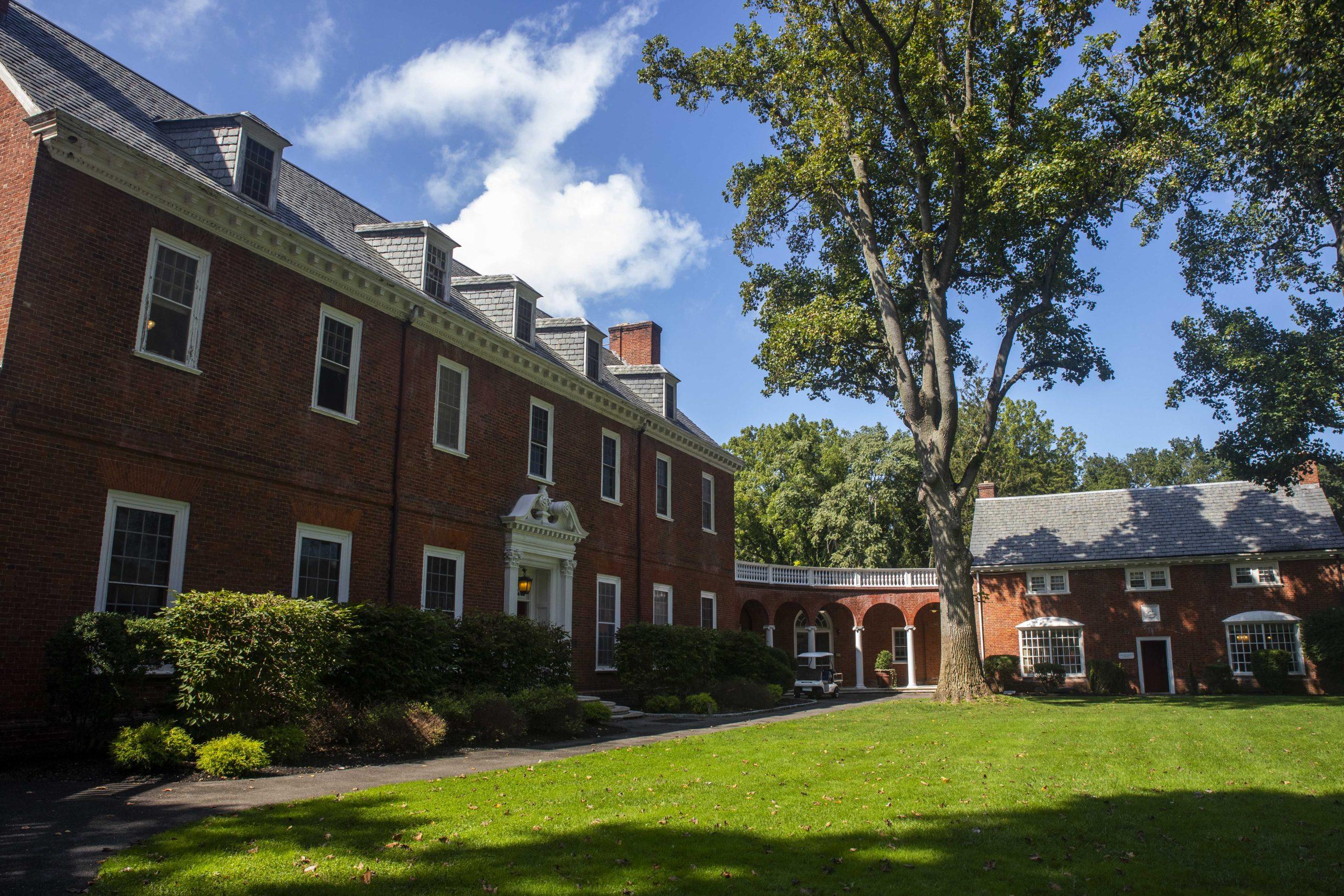 Knox Campus Houghton Hall Courtyard